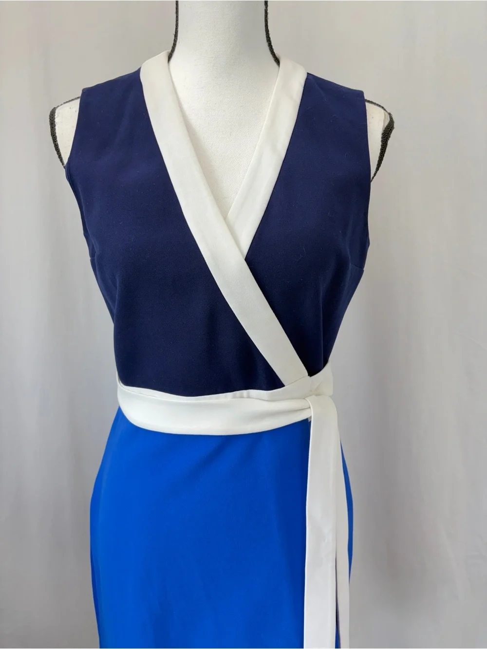 Diane Von Furstenberg DVF Gracie Wrap Dress Sz 6 Blue White V-neck Color Block - Picture 12 of 17